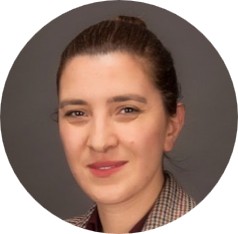 a profile photo of a woman