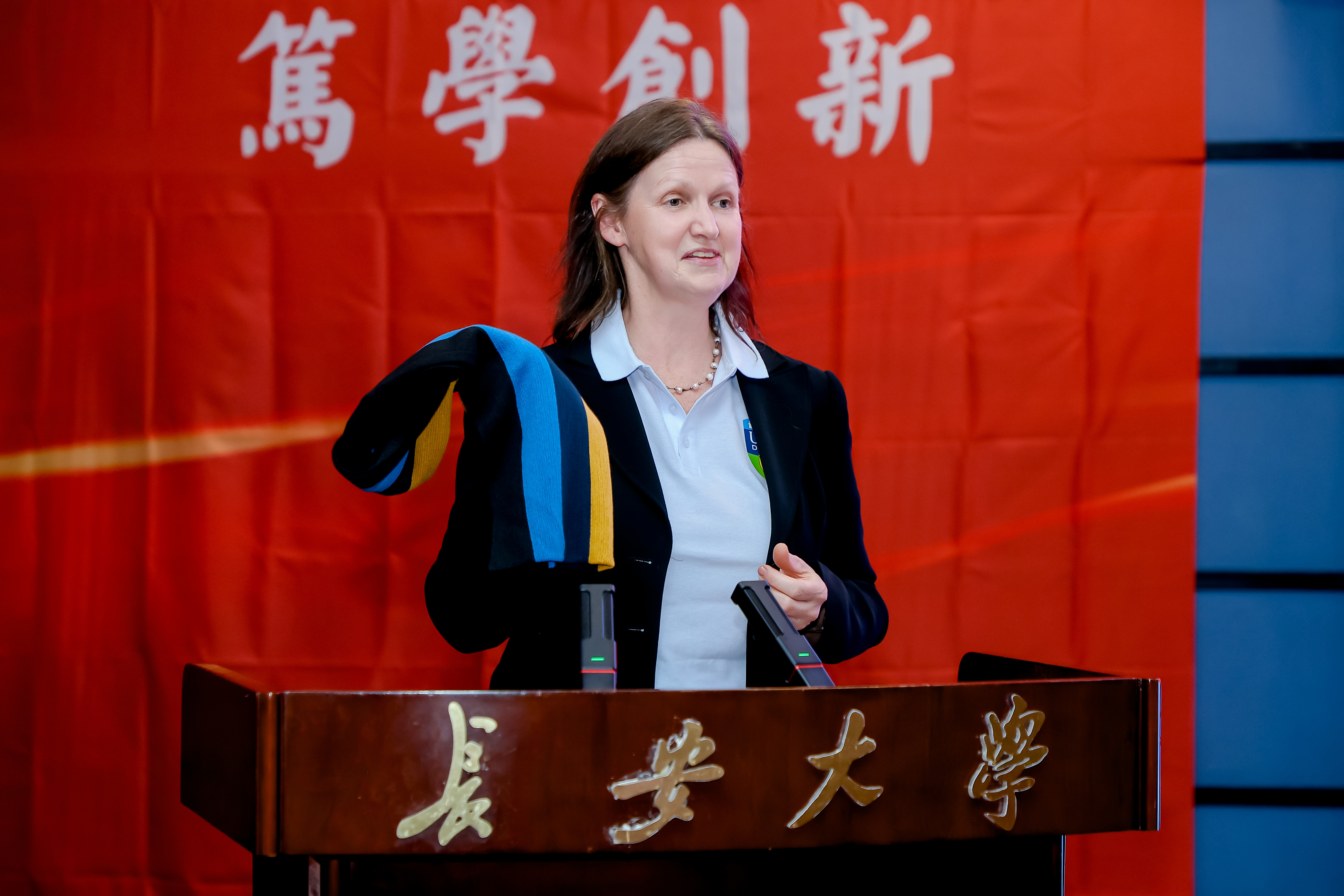 Dr Catherine MacKenzie