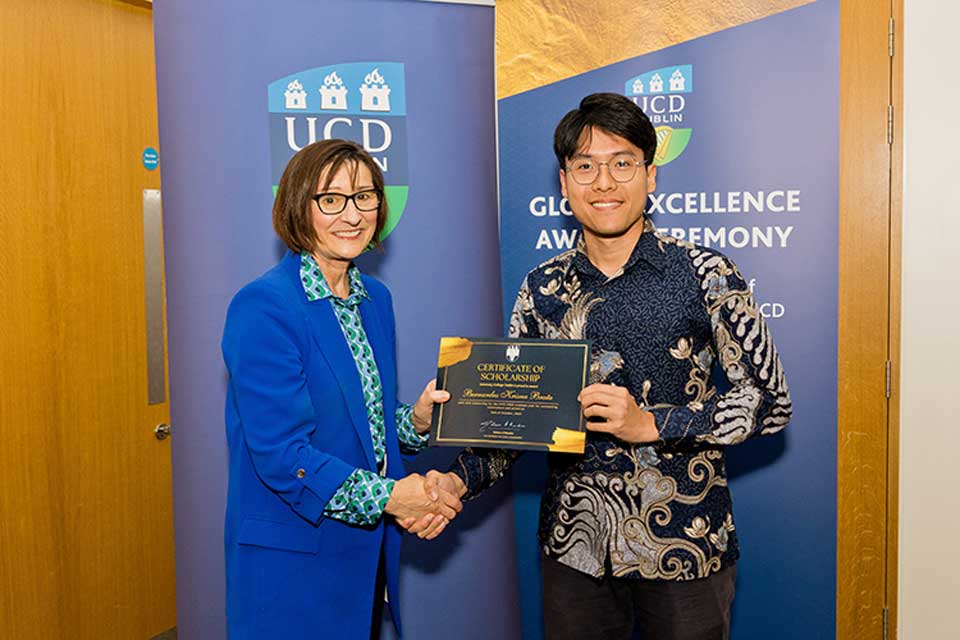 UCD Vice President for Global Engagement, Professor Dolores O'Riordan and Bernardus Krisna Brata (MEngSc Water, Waste & Environmental Engineering), a recipient of the LPDP-UCD Scholarship