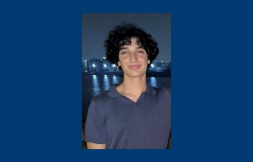 How does obesity influence outcomes after thyroid surgery?