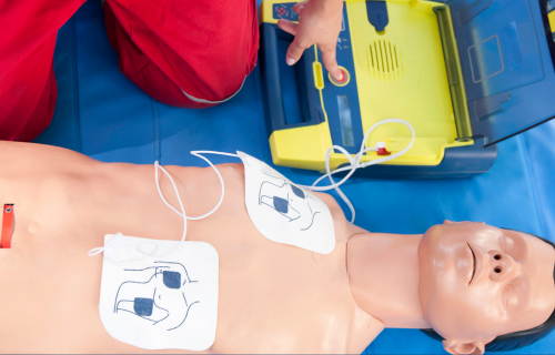Research finds that Bystanders save 40 lives a year with CPR or defibrillators