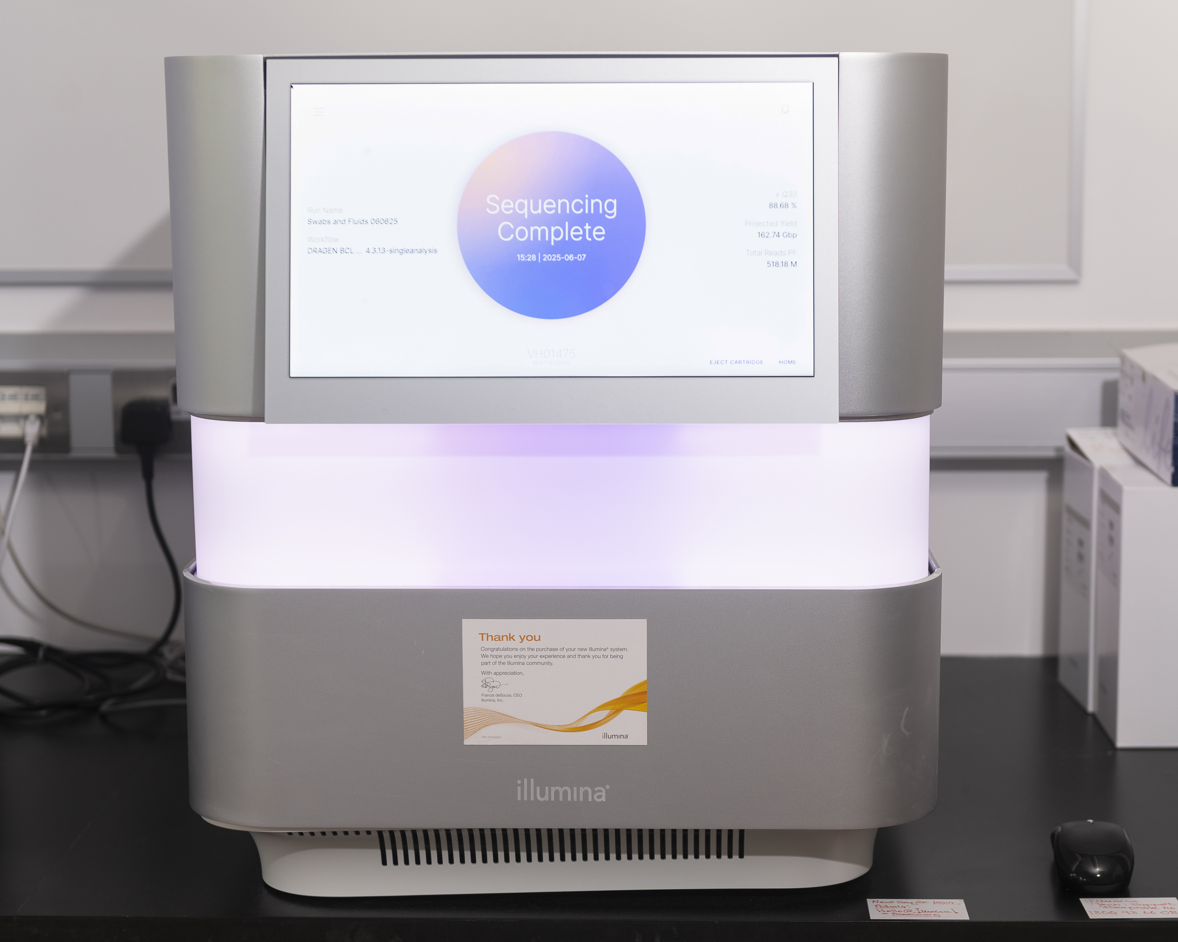 Desktop research equipment